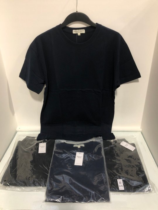 Lot 670  
            Marchington SR13 - Parcel Delivery Only 

                
4 X PAIRS OF MUSCLE FIT BASICS POLO SHIRTS IN BLACK-UK SIZE XL/XXL: LOCATION - B10