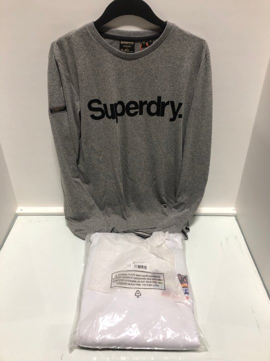 Lot 675  
            Marchington SR13 - Parcel Delivery Only 

                
HOODRICH GRAPHIC RAVE HOODIE IN WHITE-UK SIZE M-ORIGINAL RRP £65.00 TO INCLUDE SU...