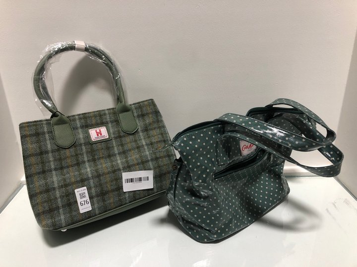 Lot 676  
            Marchington SR13 - Parcel Delivery Only 

                
STRATHURIE SCOTLAND TWEED HANDBAG IN GREEN TO INCLUDE CATH KIDSTON POLKA DOT BAG ...