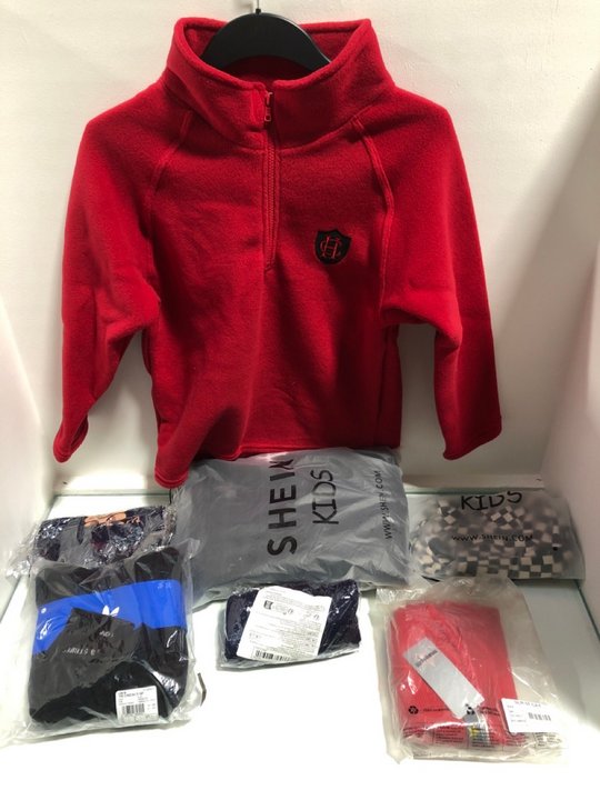 Lot 718  
            Marchington SR13 - Parcel Delivery Only 

                
5 X ASSORTED CHILDRENS CLOTHING IN VARIOUS SIZES TO INCLUDE 4 PACK ADIDAS SOCKS I...