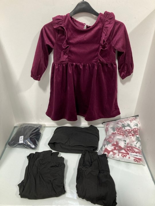 Lot 760  
            Marchington SR13 - Parcel Delivery Only 

                
QTY OF ASSORTED CHILDRENS CLOTHING IN VARIOUS SIZES TO INCLUDE L/S FRILL SHOULDER...