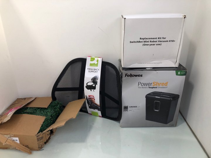 Lot 76  
            Marchington SR13 - Parcel Delivery Only 

                
4 X HOUSEHOLD ITEMS TO INCLUDE FELLOWES POWERSHRED: LOCATION - D15