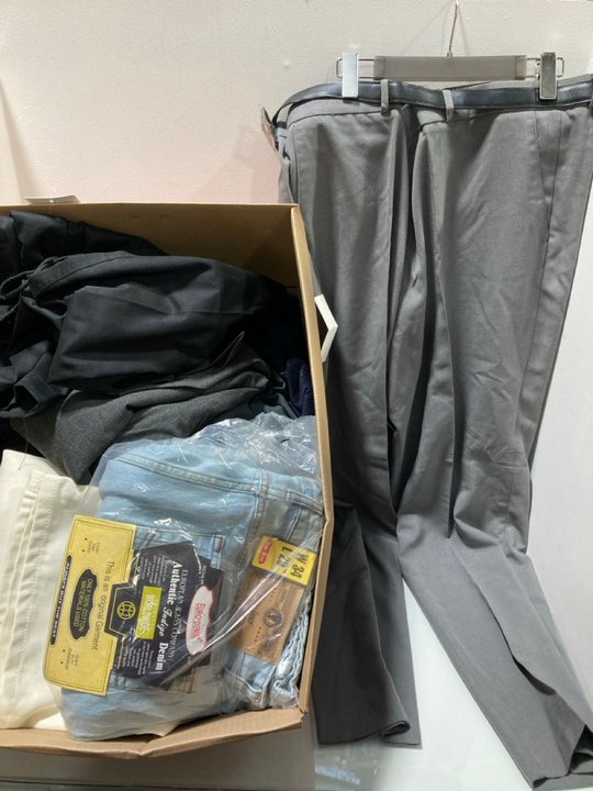 Lot 779  
            Marchington SR13 - Parcel Delivery Only 

                
QTY OF ASSORTED MENS CLOTHING IN VARIOUS SIZES TO INCLUDE EURO DENIM REGULAR FIT ...