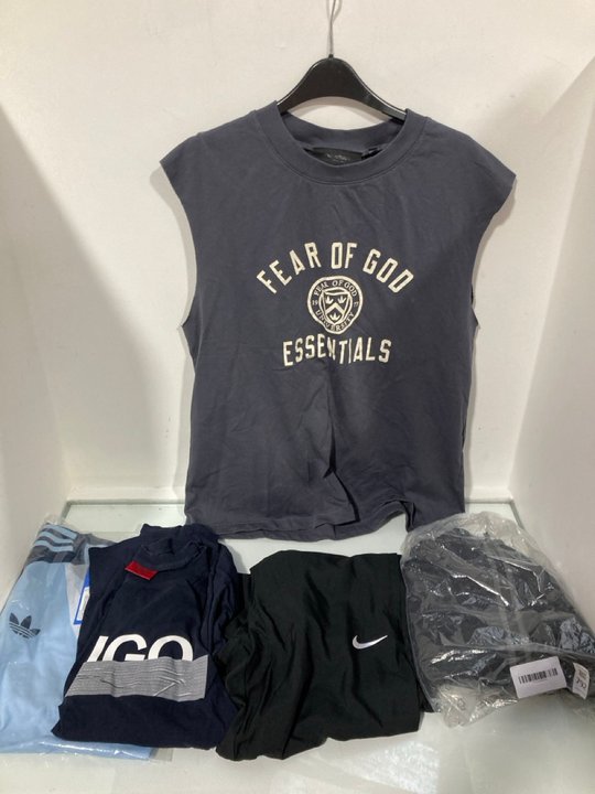 Lot 792  
            Marchington SR13 - Parcel Delivery Only 

                
5 X ASSORTED BRANDED CLOTHING IN VARIOUS SIZES TO INCLUDE FEAR OF GOD ESSENTIALS ...