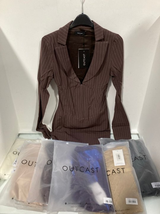 Lot 793  
            Marchington SR13 - Parcel Delivery Only 

                
7 X ASSORTED OUTCAST WOMENS CLOTHING IN VARIOUS SIZES TO INCLUDE LORAK MINI DRESS...