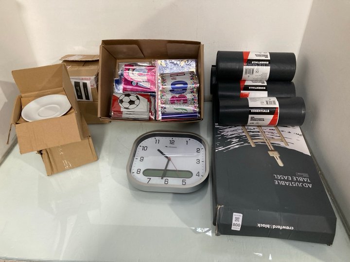 Lot 800  
            Marchington SR13 - Parcel Delivery Only 

                
QTY OF ASSORTED ITEMS TO INCLUDE CRAWFORD & BLACK ARTISTS EASEL: LOCATION - D1