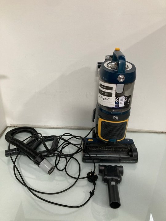 Lot 807  
            Marchington SR13 - Parcel Delivery Only 

                
HOOVER PUSH & LIFT UPRIGHT CORDED VACUUM CLEANER: LOCATION - D1
