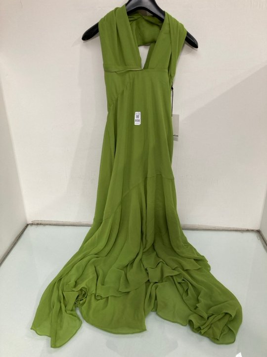 Lot 808  
            Marchington SR13 - Parcel Delivery Only 

                
REFORMATION MELA DRESS IN PARROT-UK SIZE 6-ORIGINAL RRP £375.00: LOCATION - D1
