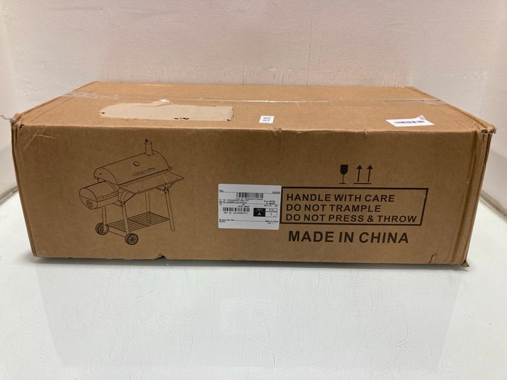 Lot 87  
            Marchington SR13 - Parcel Delivery Only 

                
OUTDOOR BBQ GRILL: LOCATION - D16