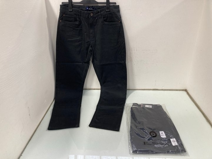 Lot 897  
            Marchington SR13 - Parcel Delivery Only 

                
2 X PAIRS OF BEN SHERMAN MENS 5 POCKET BEDFORD JEANS IN CHARCOAL-UK SIZES 32R AND...