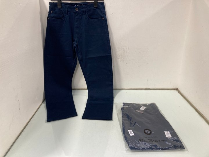 Lot 899  
            Marchington SR13 - Parcel Delivery Only 

                
2 X PAIRS OF BEN SHERMAN MENS 5 POCKET BEDFORD JEANS IN CHARCOAL-UK SIZE 32S -ORI...
