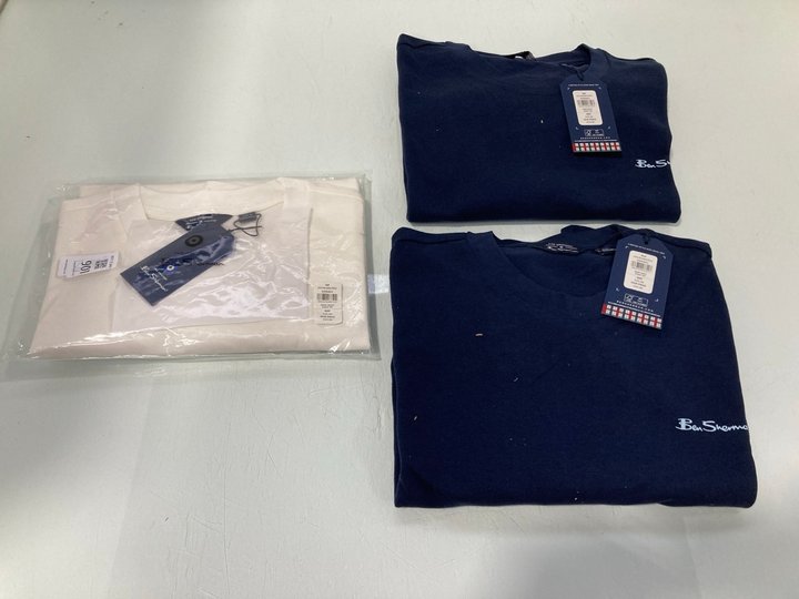 Lot 901  
            Marchington SR13 - Parcel Delivery Only 

                
3 X ASSORTED BEN SHERMAN MENS CLOTHING IN UK SIZES S/L TO INCLUDE PIQUE TEE IN SN...