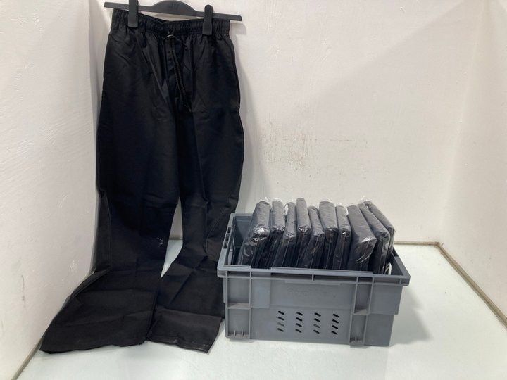 Lot 909  
            Marchington SR13 - Parcel Delivery Only 

                
QTY OF PAIRS OF CHEFS DRAWCORD 3 POCKET TROUSERS IN BLACK-UK SIZE S: LOCATION - D4