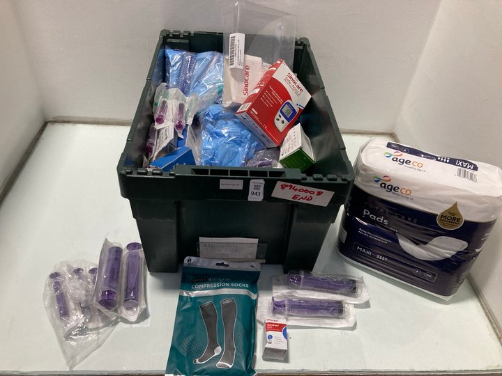 Lot 943  
            Marchington SR13 - Parcel Delivery Only 

                
QTY OF ASSORTED HEALTHCARE ITEMS TO INCLUDE PACK OF 200 CLINICAL MIDI-WIPES: LOCA...