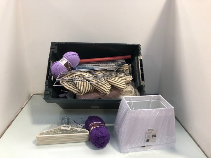 Lot 94  
            Marchington SR13 - Parcel Delivery Only 

                
QTY OF HOUSEHOLD ITEMS TO INCLUDE JOHN LEWIS & PARTNERS POLYESTER 30CM WHITE LAMP...