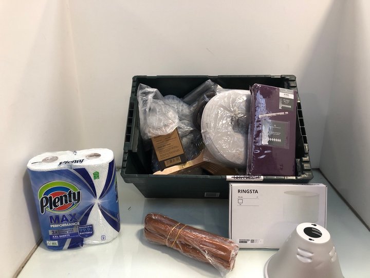 Lot 95  
            Marchington SR13 - Parcel Delivery Only 

                
QTY OF HOUSEHOLD ITEMS TO INCLUDE KING FLAT SHEET IN PURPLE: LOCATION - D16