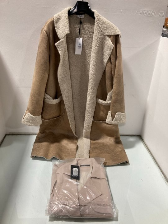 Lot 999  
            Marchington SR13 - Parcel Delivery Only 

                
VANESSA NUCCI WOMENS CAFE SOCIETY BELTED TRENCH COAT IN BEIGE - SIZE UK S TO INCL...