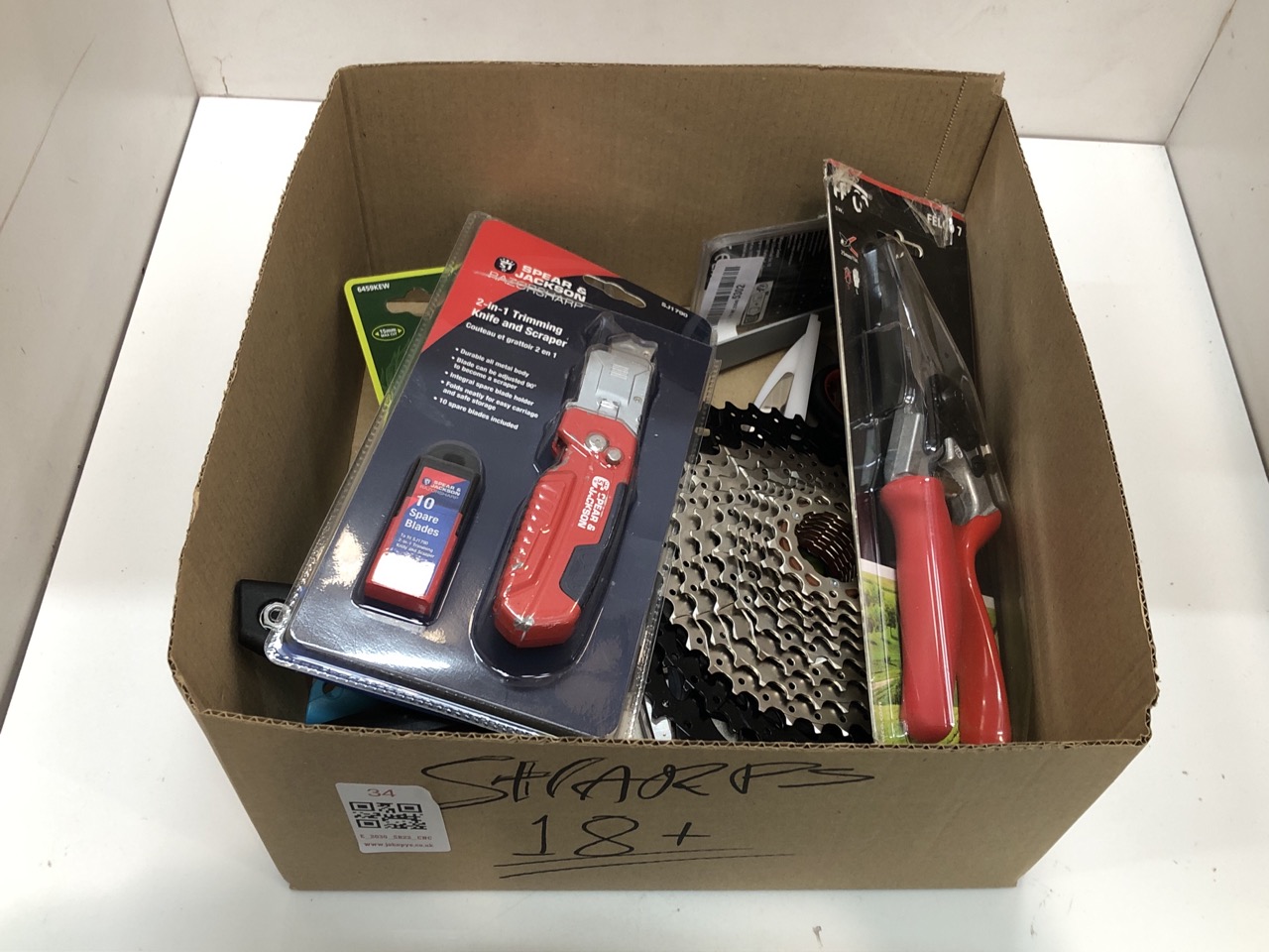 Lot 34  
            Edinburgh SR22 - Collection Only 

                
QUANTITY OF ITEMS TO INCLUDE FISKARS BYPASS GARDEN PRUNERS L, X-SERIES POWERGEAR,...