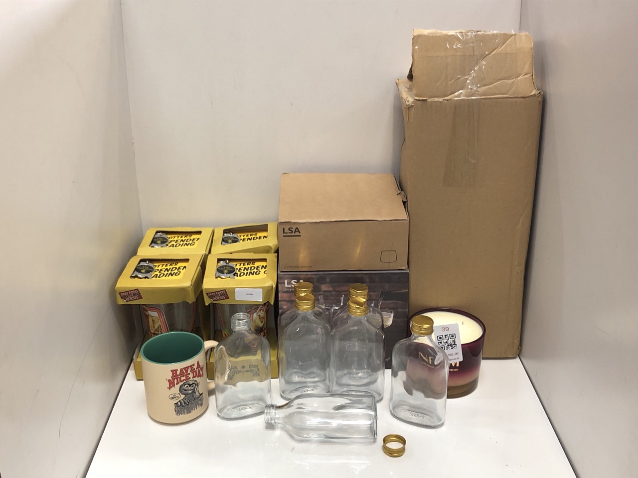Lot 39  
            Edinburgh SR22 - Collection Only 

                
QUANTITY OF ITEMS TO INCLUDE LSA INTERNATIONAL BOROUGH COCKTAIL SAUCER 240 ML CLE...