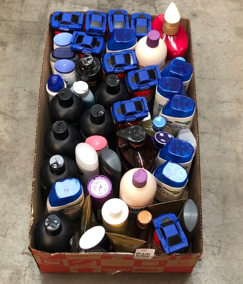 Lot 58  
            Edinburgh SR22 - Collection Only 

                
QUANTITY OF HEALTH & BEAUTY ITEMS TO INCLUDE DOVE MEN+CARE REFRESHING EXTRA FRESH...