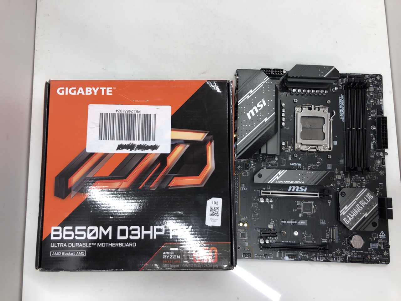 Lot 102  
            Edinburgh SR34 - Delivery Only 

                
GIGABYTE B650M D3HP AX MOTHERBOARD - SUPPORTS AMD AM5 CPUS, 5+2+2 PHASES DIGITAL ...