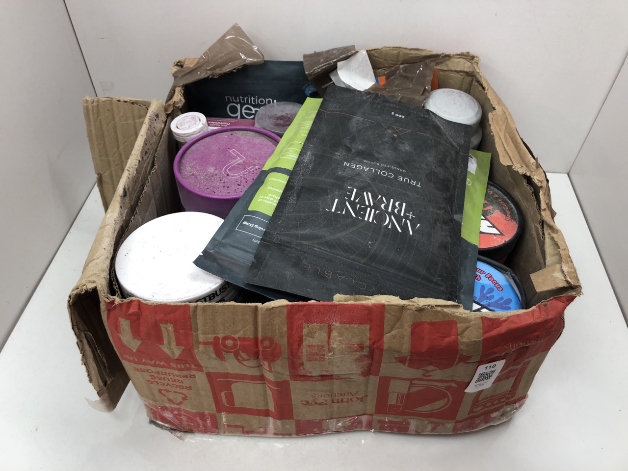 Lot 110  
            Edinburgh SR34 - Delivery Only 

                
QUANTITY OF HEALTH & BEAUTY ITEMS TO INCLUDE ANCIENT + BRAVE TRUE COLLAGEN 200G -...