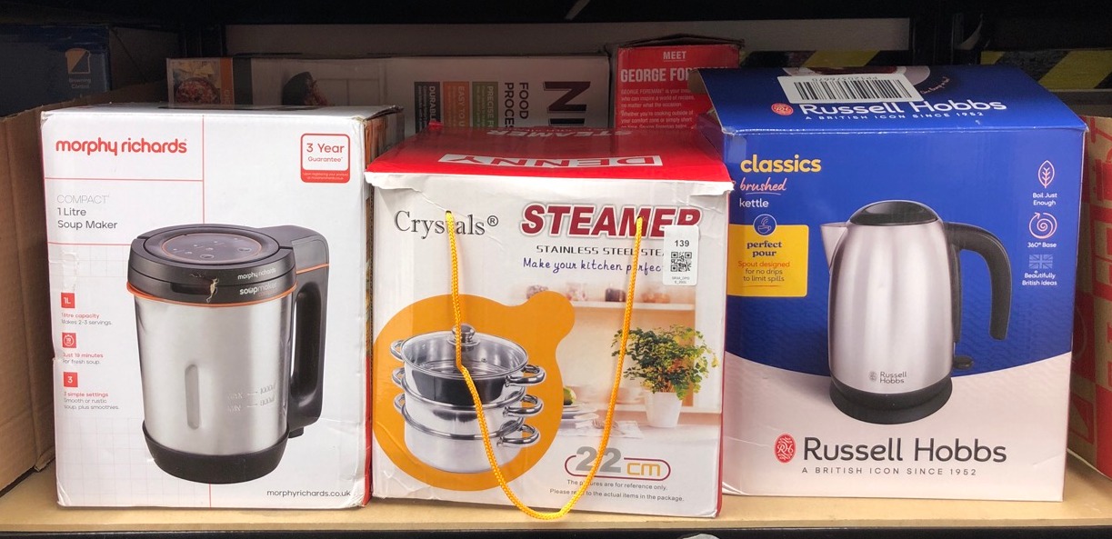 Lot 139  
            Edinburgh SR34 - Delivery Only 

                
QUANTITY OF KITCHEN & APPLIANCES ITEMS TO INCLUDE MORPHY RICHARDS COMPACT SOUP MA...