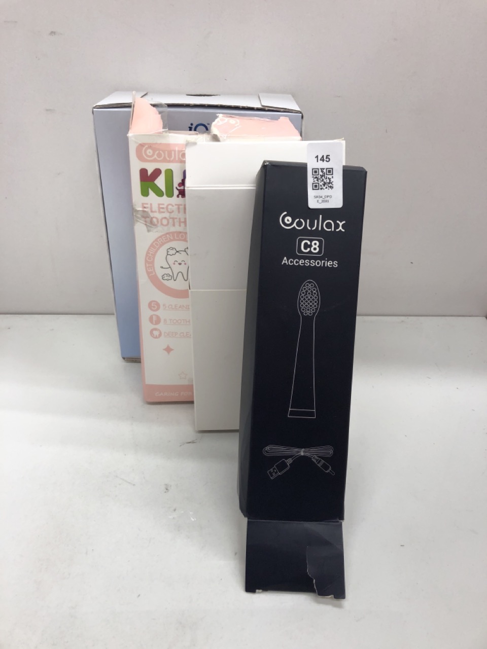 Lot 145  
            Edinburgh SR34 - Delivery Only 

                
QUANTITY OF HEALTH & BEAUTY ITEMS TO INCLUDE ORAL-B IO SERIES 3 ELECTRIC TOOTHBRU...