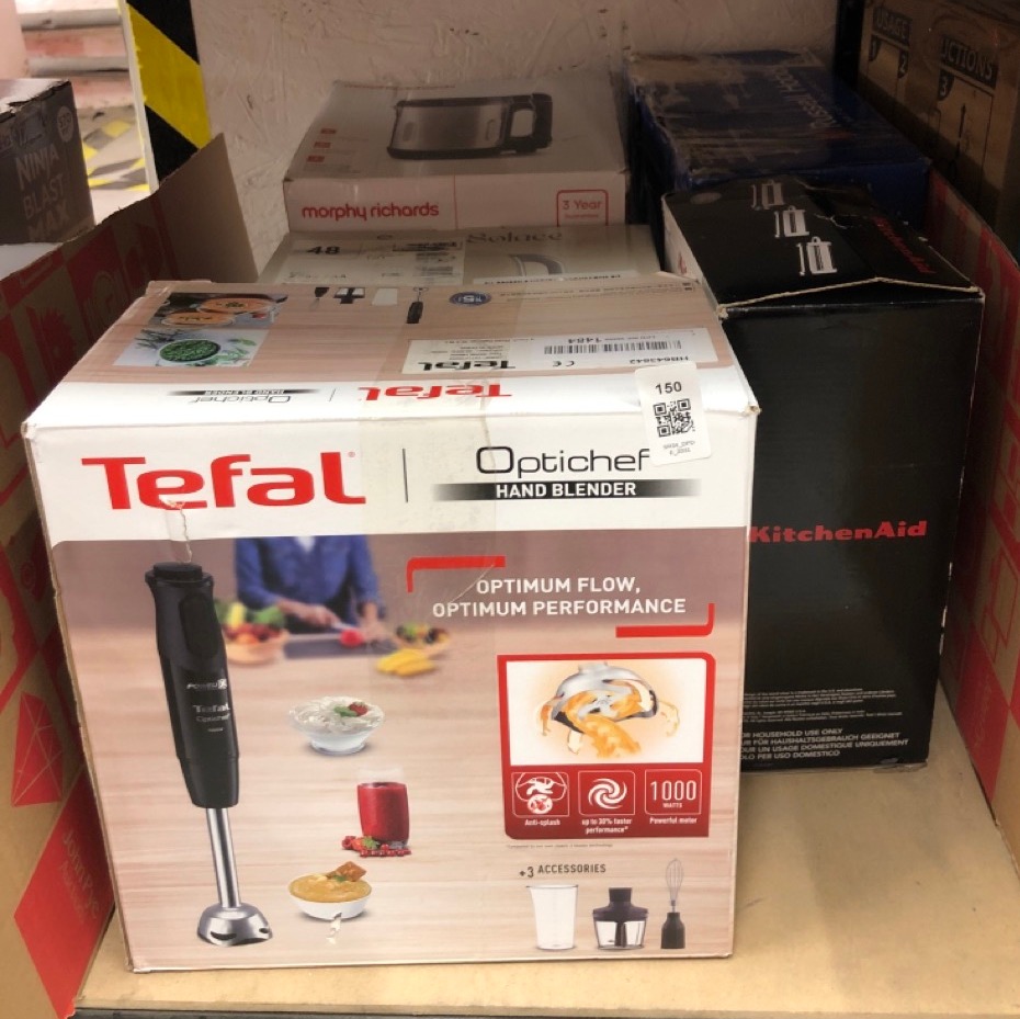 Lot 150  
            Edinburgh SR34 - Delivery Only 

                
QUANTITY OF KITCHEN & APPLIANCES ITEMS TO INCLUDE KITCHENAID PASTA CUTTERS AND RO...