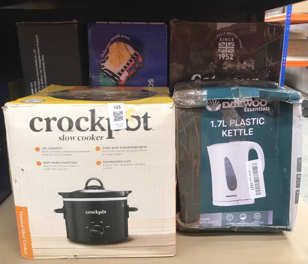 Lot 155  
            Edinburgh SR34 - Delivery Only 

                
QUANTITY OF KITCHEN & APPLIANCES ITEMS TO INCLUDE CROCK-POT SLOW COOKER | REMOVAB...