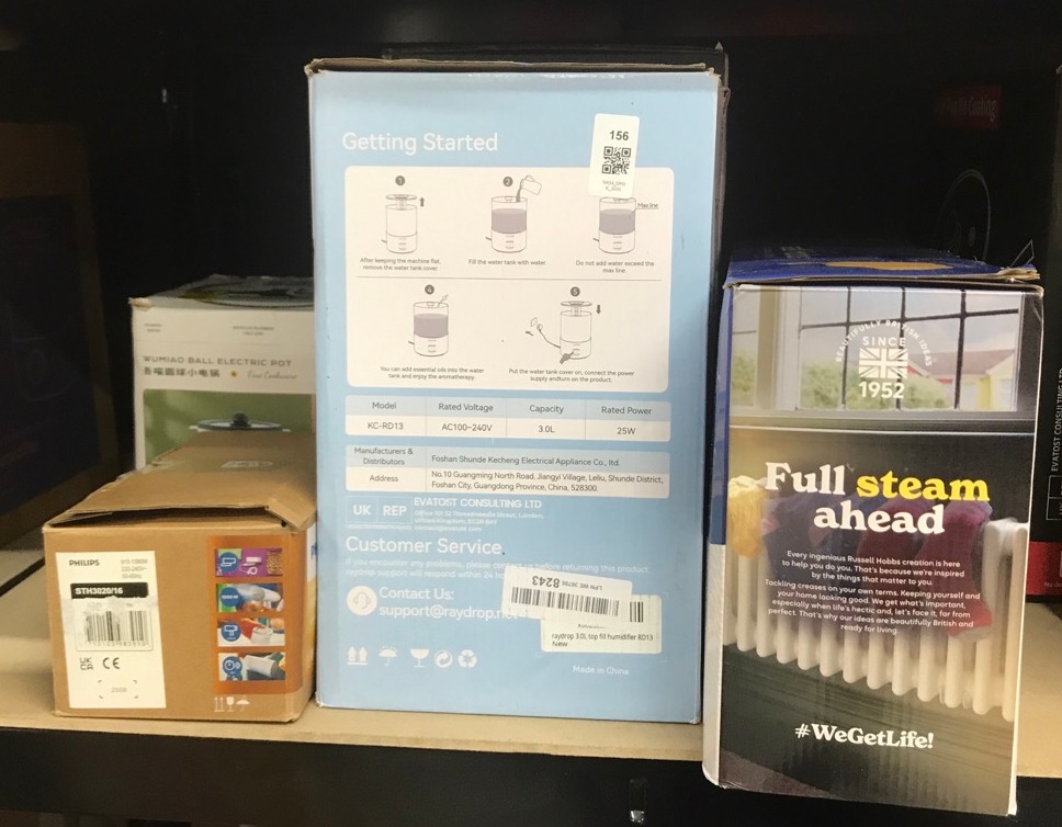 Lot 156  
            Edinburgh SR34 - Delivery Only 

                
QUANTITY OF KITCHEN & APPLIANCES ITEMS TO INCLUDE PHILIPS 3000 SERIES HANDHELD ST...