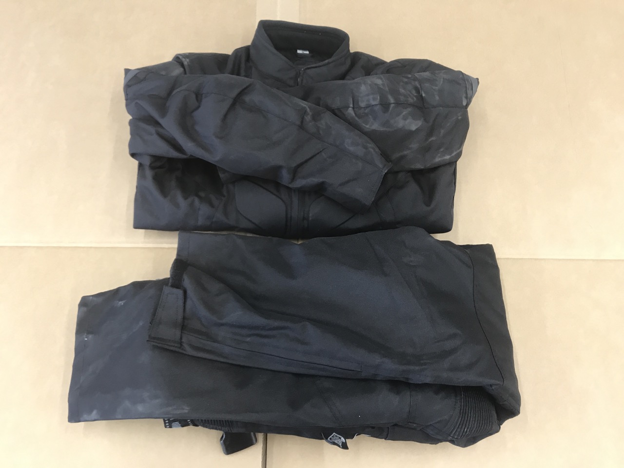 Lot 190  
            Edinburgh SR34 - Delivery Only 

                
TEXPEED MOTORCYCLE JACKET & TROUSERS SIZE M:: LOCATION - RACK A