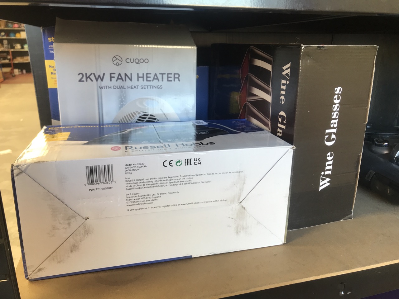 Lot 201  
            Edinburgh SR34 - Delivery Only 

                
QUANTITY OF KITCHEN & APPLIANCES ITEMS TO INCLUDE RUSSELL HOBBS STEAM IRON [3100W...