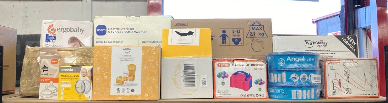 Lot 206  
            Edinburgh SR34 - Delivery Only 

                
QUANTITY OF  ITEMS TO INCLUDE WELEDA BABY SET, 3IN1 BABY SKIN CARE GIFT SET, DERM...