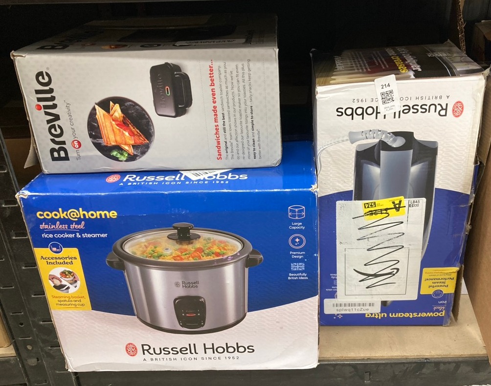 Lot 214  
            Edinburgh SR34 - Delivery Only 

                
QUANTITY OF  ITEMS TO INCLUDE BREVILLE ULTIMATE DEEP FILL TOASTIE MAKER | 2 SLICE...