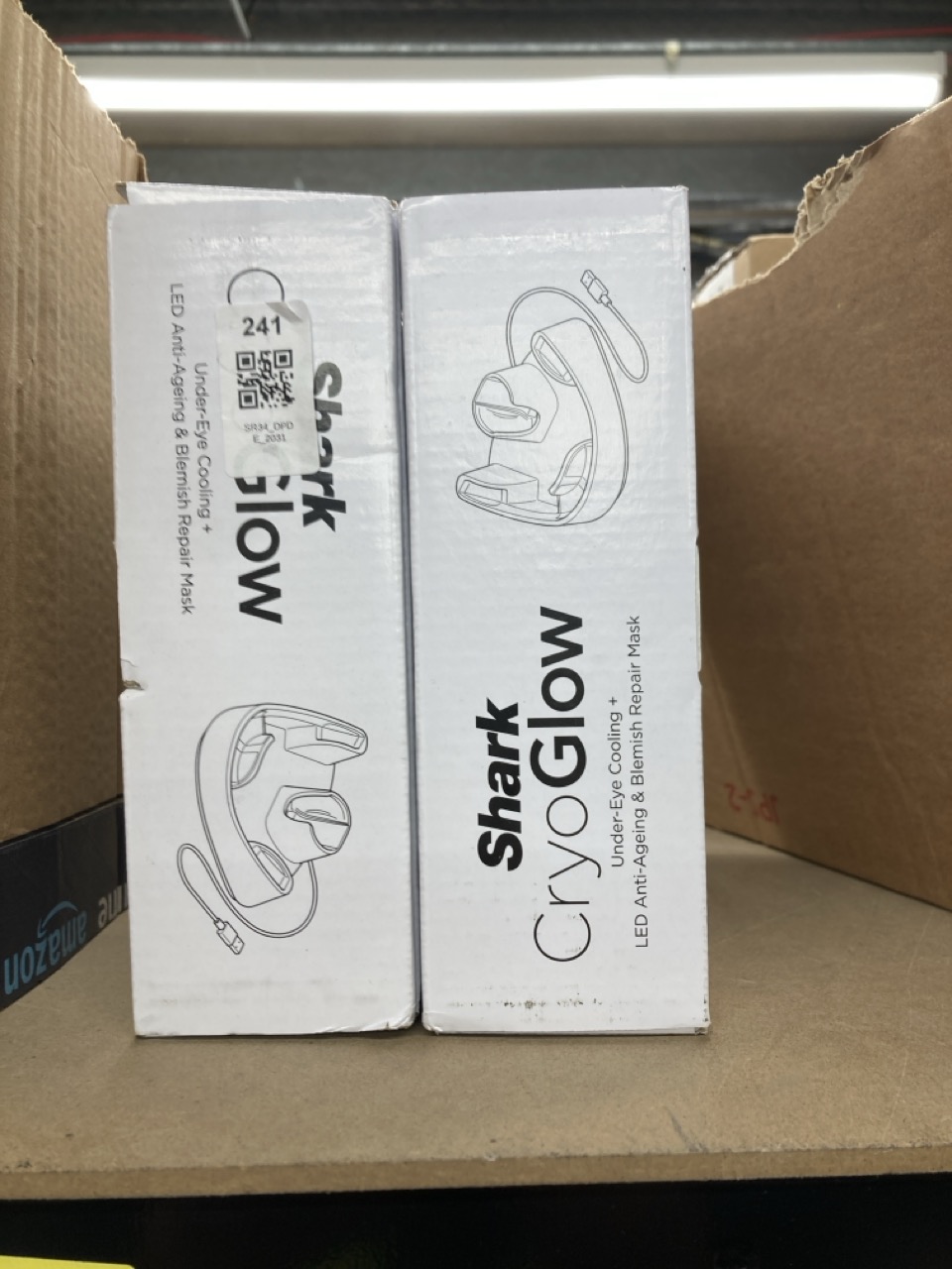 Lot 241  
            Edinburgh SR34 - Delivery Only 

                
2 X SHARK CRYO GLOW CHARGING STAND - BLUE FROST.: LOCATION - RACK B