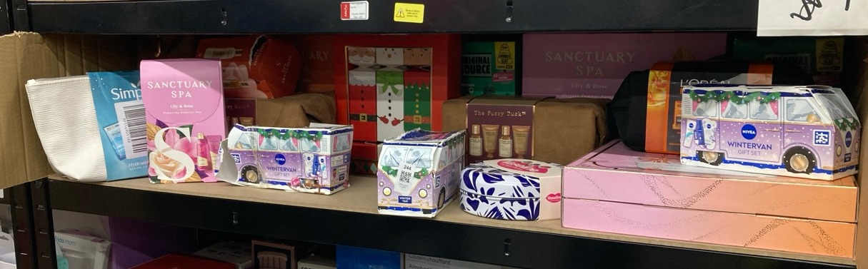 Lot 244  
            Edinburgh SR34 - Delivery Only 

                
QUANTITY OF HEALTH & BEAUTY ITEMS TO INCLUDE VASELINE LIP TREAT COLLECTION GIFT S...