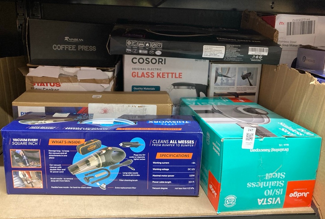 Lot 247  
            Edinburgh SR34 - Delivery Only 

                
QUANTITY OF KITCHEN & APPLIANCES ITEMS TO INCLUDE PHILIPS 5000 SERIES HANDHELD ST...