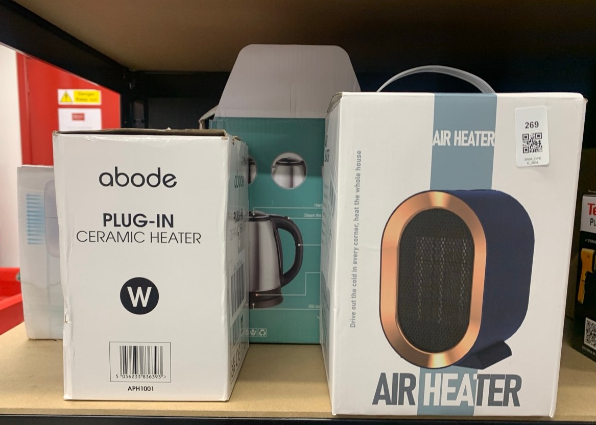 Lot 269  
            Edinburgh SR34 - Delivery Only 

                
QUANTITY OF  ITEMS TO INCLUDE ABODE 500W COMPACT PORTABLE WHITE CERAMIC PLUG IN H...