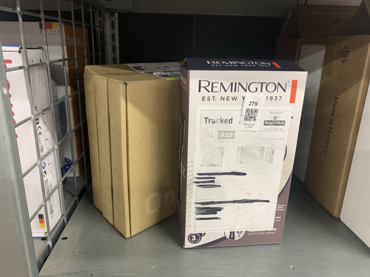 Lot 279  
            Edinburgh SR34 - Delivery Only 

                
QUANTITY OF  ITEMS TO INCLUDE REMINGTON BARBA BEARD TRIMMER: LOCATION - RACK C