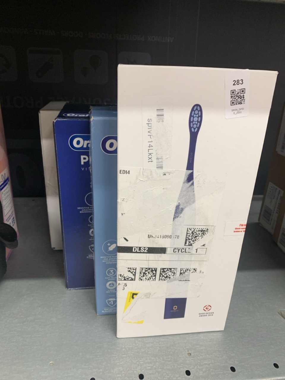 Lot 283  
            Edinburgh SR34 - Delivery Only 

                
QUANTITY OF  ITEMS TO INCLUDE OCLEAN X PRO, SMART ELECTRIC TOOTHBRUSH, 3 MODES WI...
