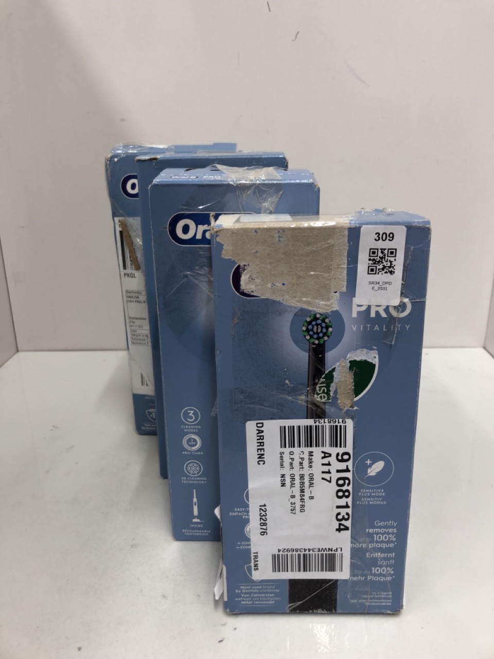 Lot 309  
            Edinburgh SR34 - Delivery Only 

                
QUANTITY OF  ITEMS TO INCLUDE RUSSELL HOBBS STEAM IRON [3100W, 210 G/MIN EXTRA ST...