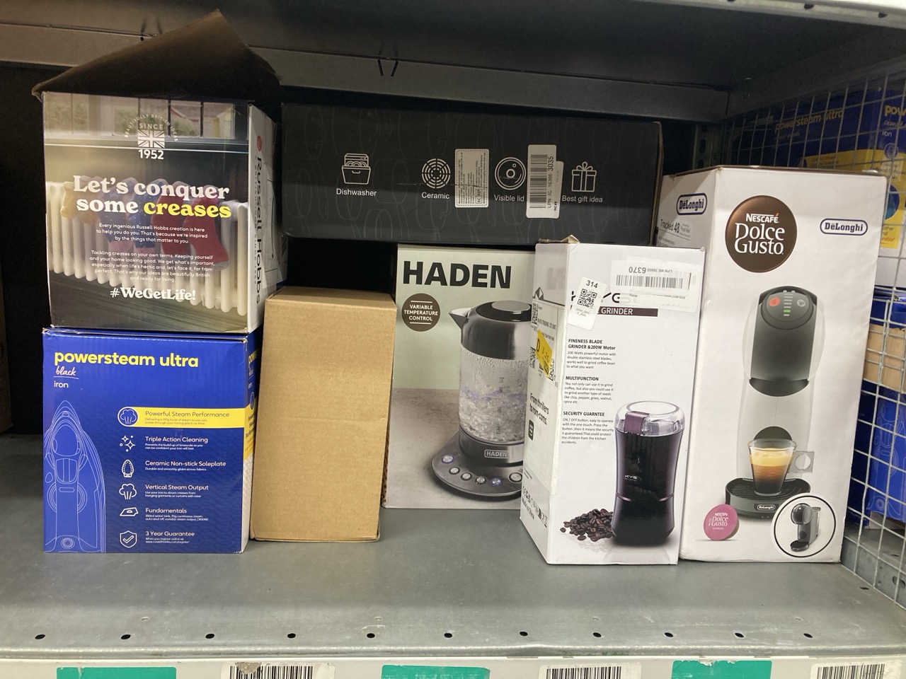 Lot 314  
            Edinburgh SR34 - Delivery Only 

                
QUANTITY OF KITCHEN & APPLIANCES ITEMS TO INCLUDE RUSSELL HOBBS STEAM IRON [3100W...