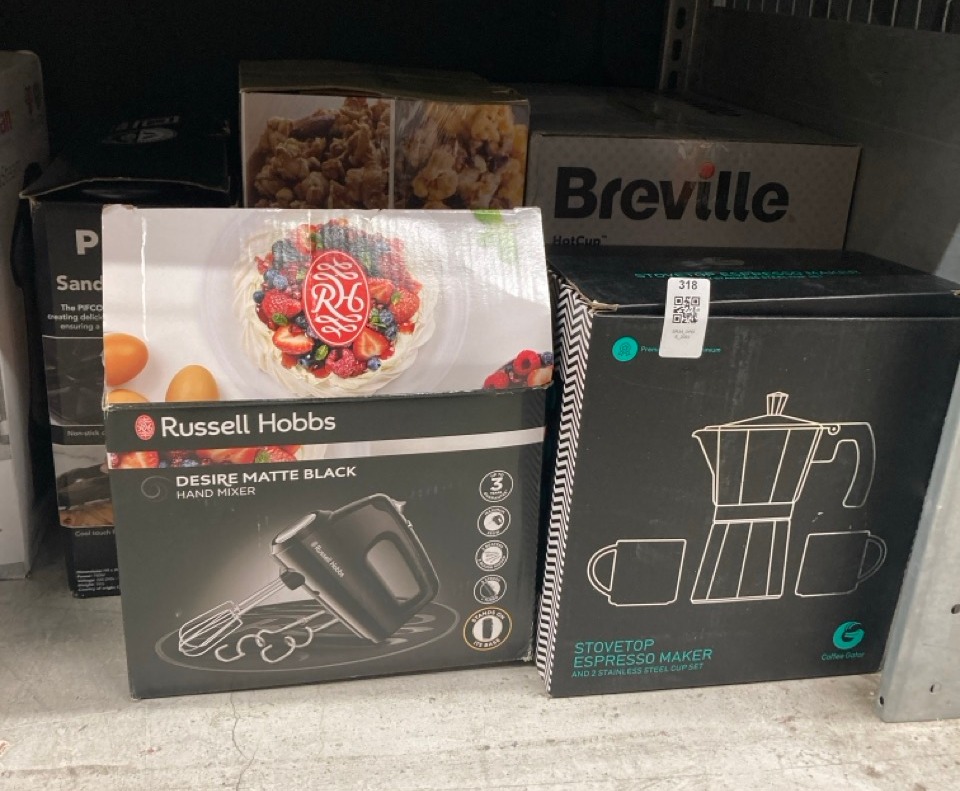 Lot 318  
            Edinburgh SR34 - Delivery Only 

                
QUANTITY OF KITCHEN & APPLIANCES ITEMS TO INCLUDE RUSSELL HOBBS DESIRE ELECTRIC H...