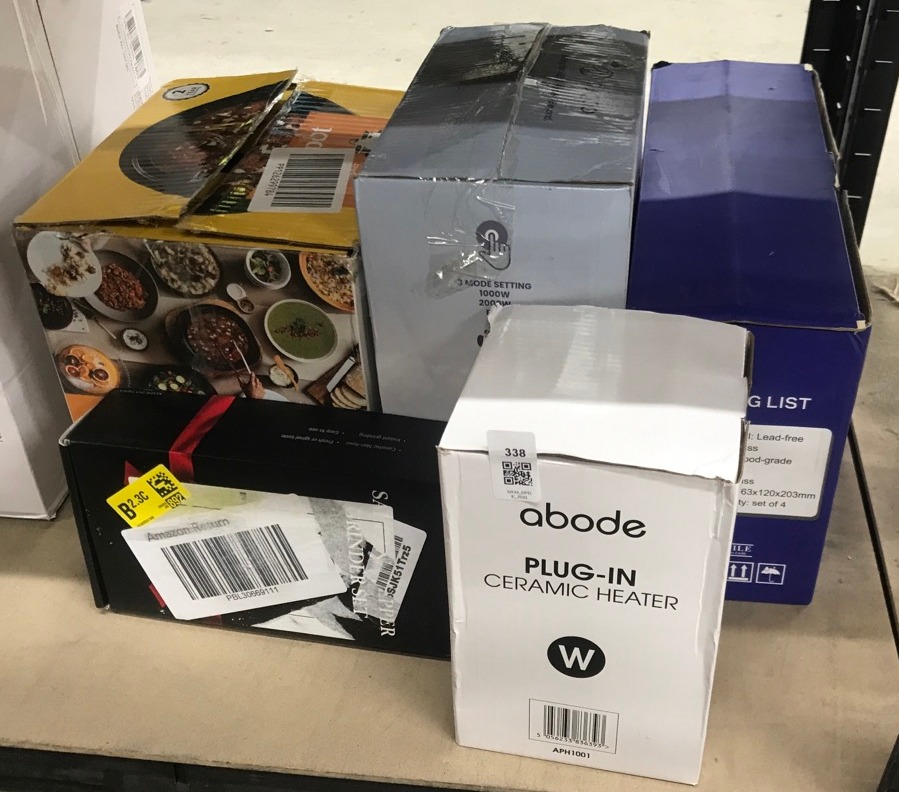 Lot 338  
            Edinburgh SR34 - Delivery Only 

                
QUANTITY OF KITCHEN & APPLIANCE ITEMS TO INCLUDE ADOBE PLUG-IN CERAMIC HEATER : L...
