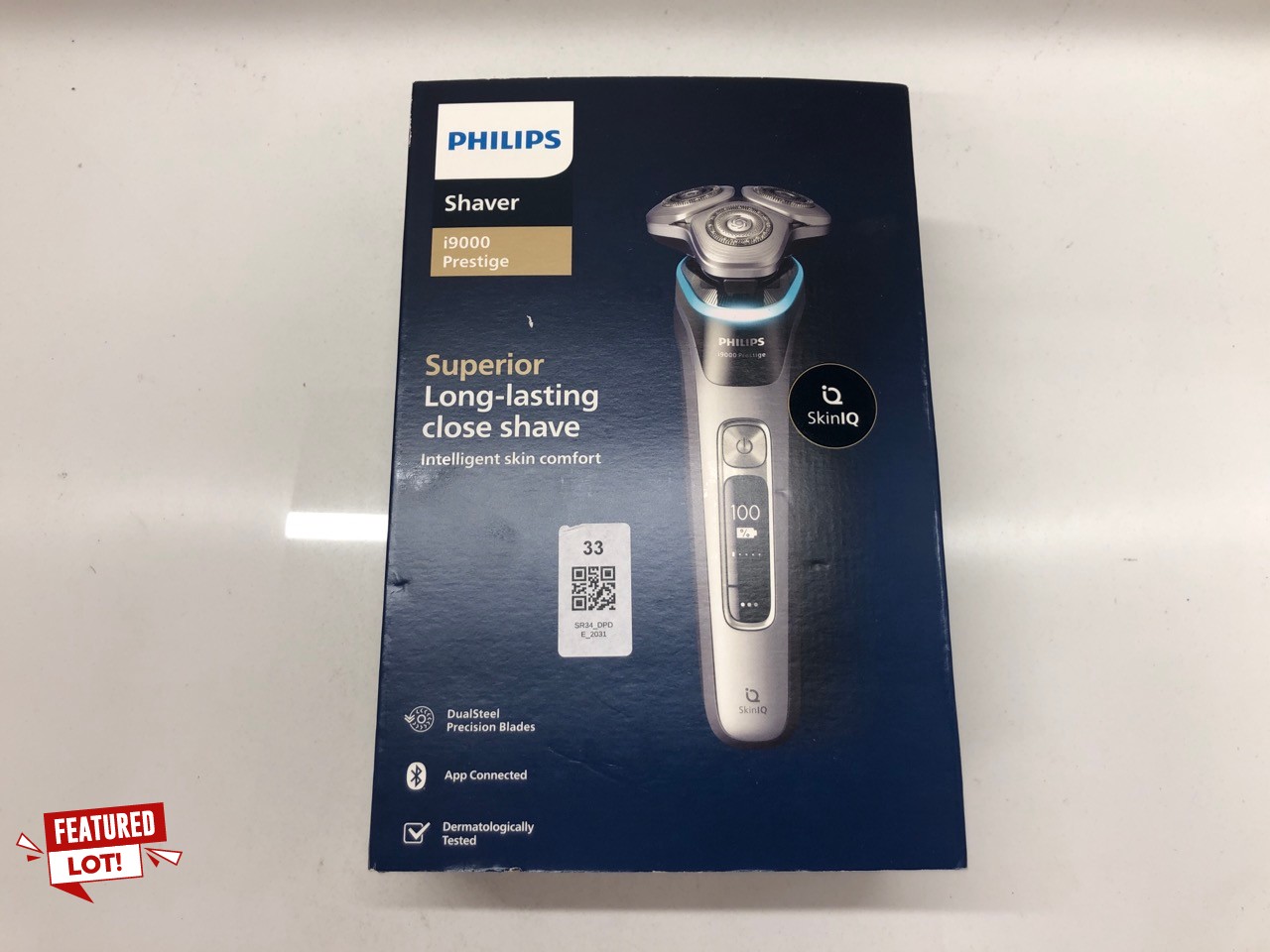 Lot 33  
            Edinburgh SR34 - Delivery Only 

                
PHILIPS SHAVER I9000 PRESTIGE, WET & DRY ELECTRIC SHAVER, DARK SLATE NOVA, WITH S...