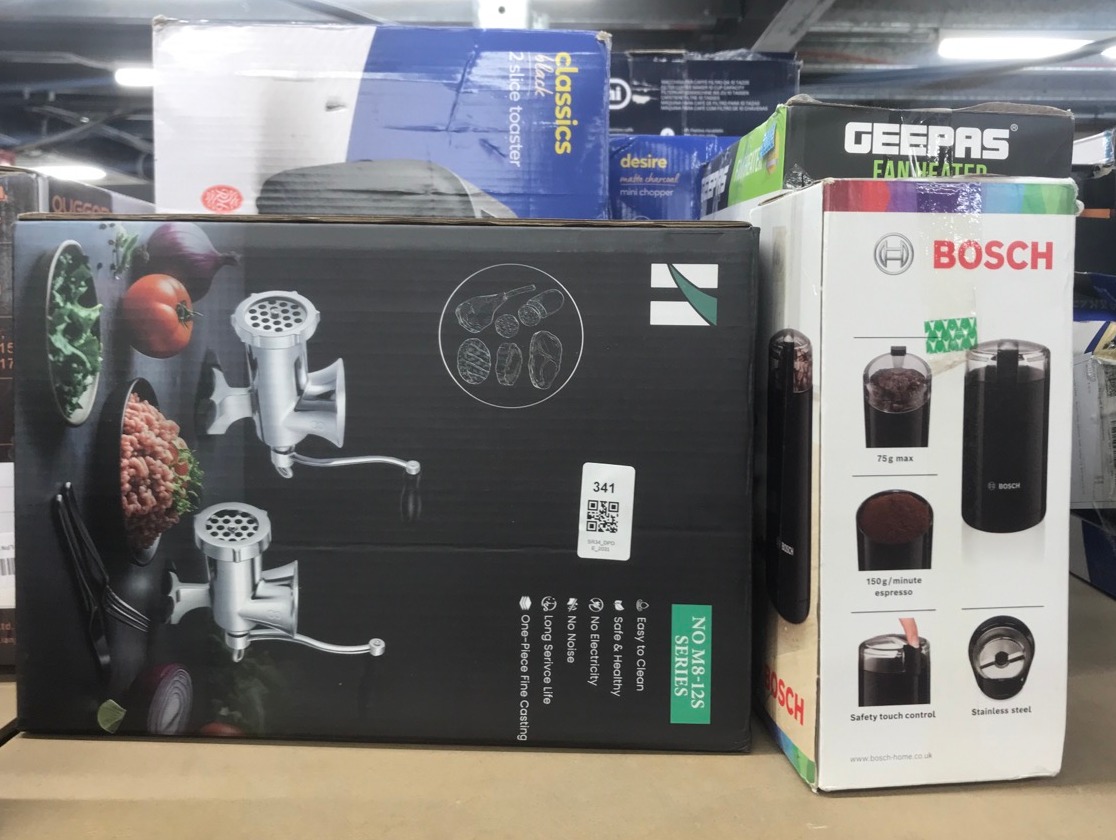 Lot 341  
            Edinburgh SR34 - Delivery Only 

                
QUANTITY OF KITCHEN & APPLIANCES ITEMS TO INCLUDE BOSCH COFFEE ELECTRIC GRINDER, ...
