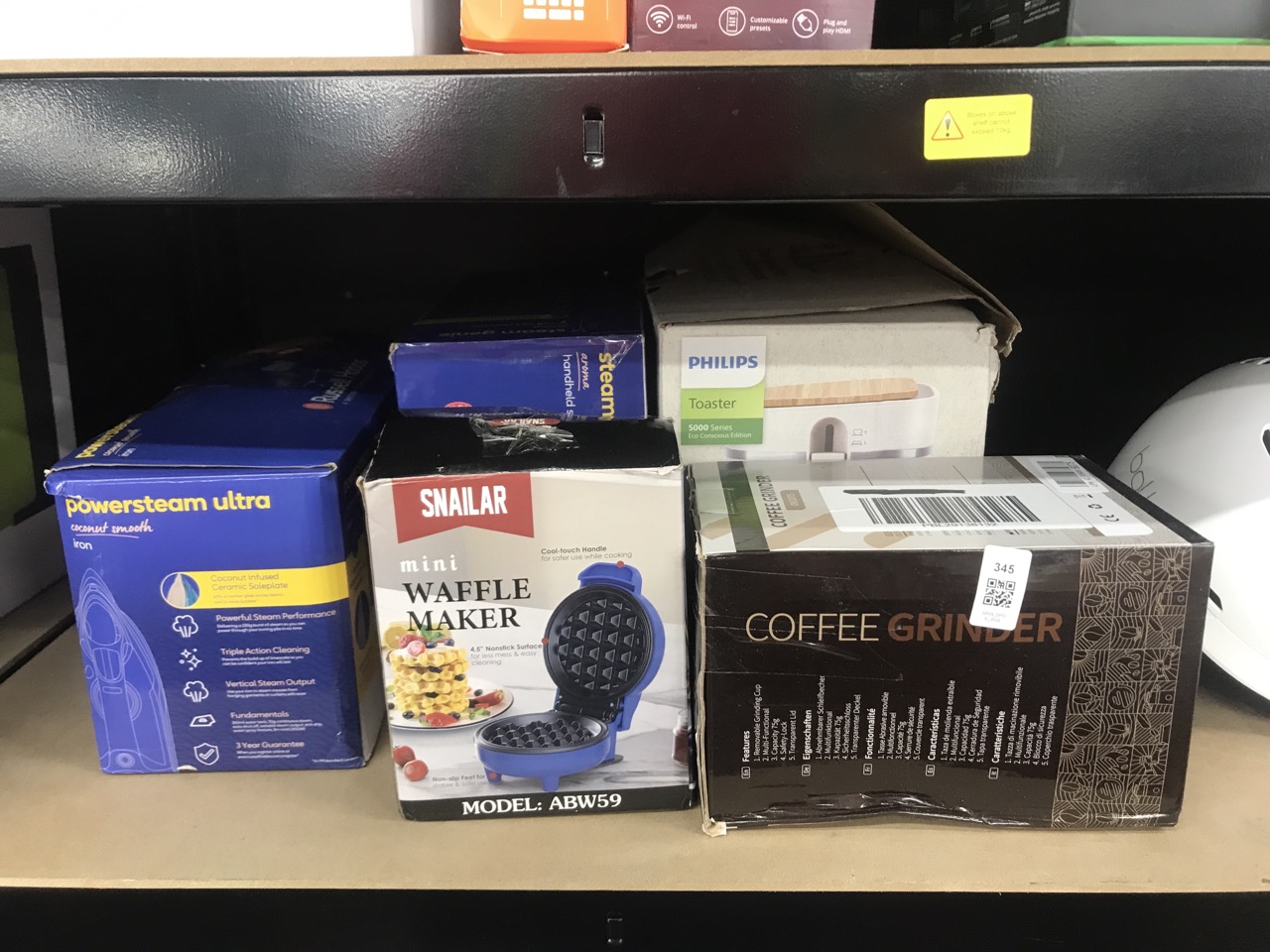 Lot 345  
            Edinburgh SR34 - Delivery Only 

                
QUANTITY OF KITCHEN & APPLIANCES ITEMS TO INCLUDE 07 X RUSSELL HOBBS IRON [ 3100W...