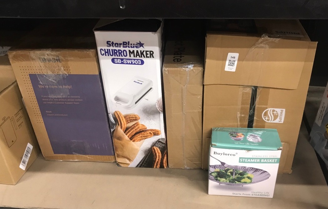 Lot 348  
            Edinburgh SR34 - Delivery Only 

                
QUANTITY OF KITCHEN & APPLIANCE ITEMS TO INCLUDE BUYLORCO STAINLESS STEEL STEAMER...