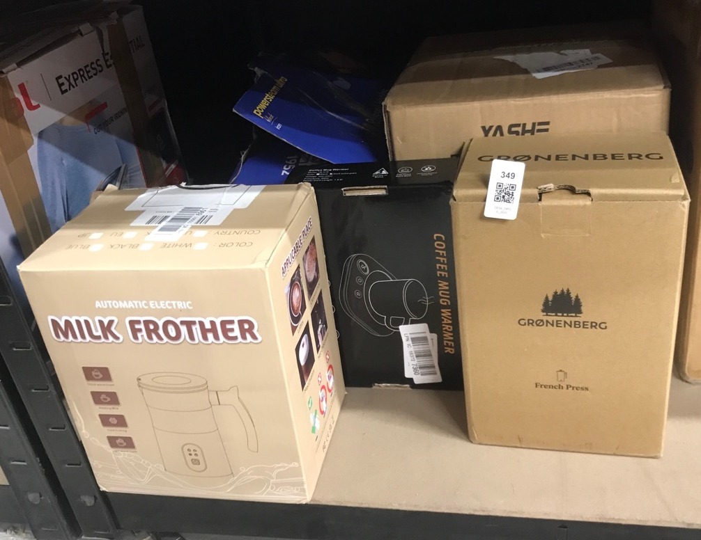 Lot 349  
            Edinburgh SR34 - Delivery Only 

                
QUANTITY OF KITCHEN & APPLIANCE ITEMS TO INCLUDE AUTOMATIC ELECTRIC MILK FROTHER ...